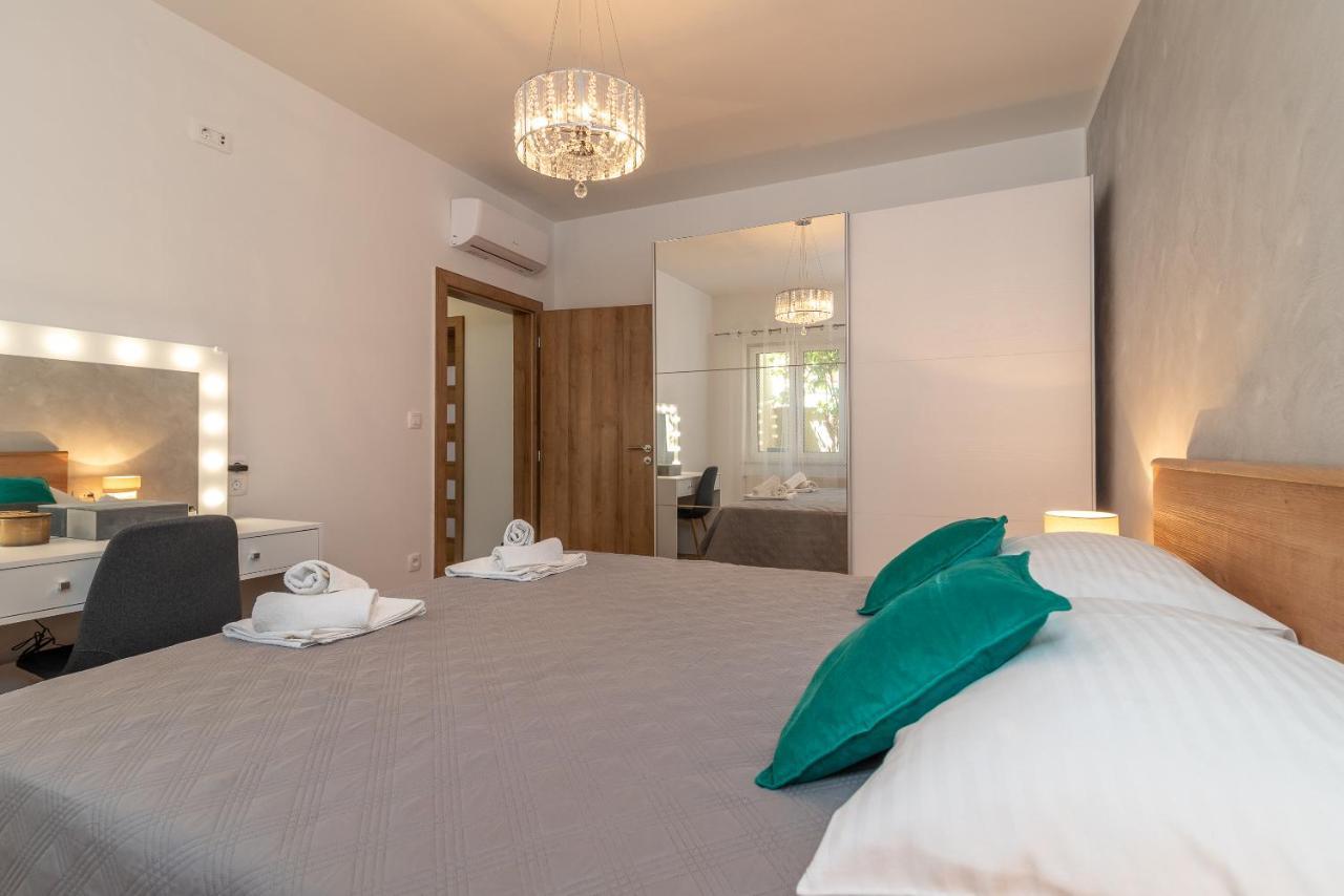 Apartments Villa Magdalena トロギール エクステリア 写真