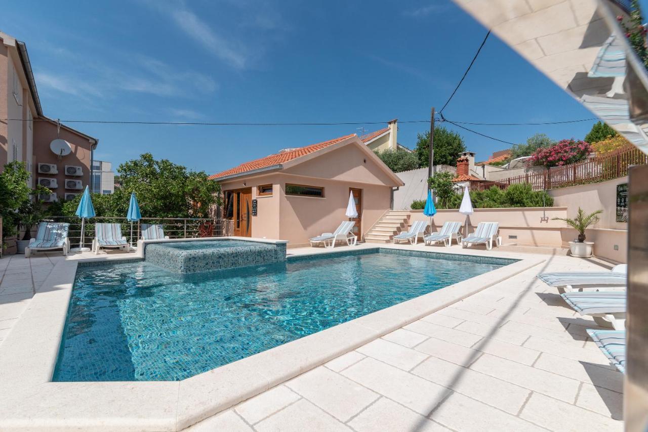 Apartments Villa Magdalena トロギール エクステリア 写真