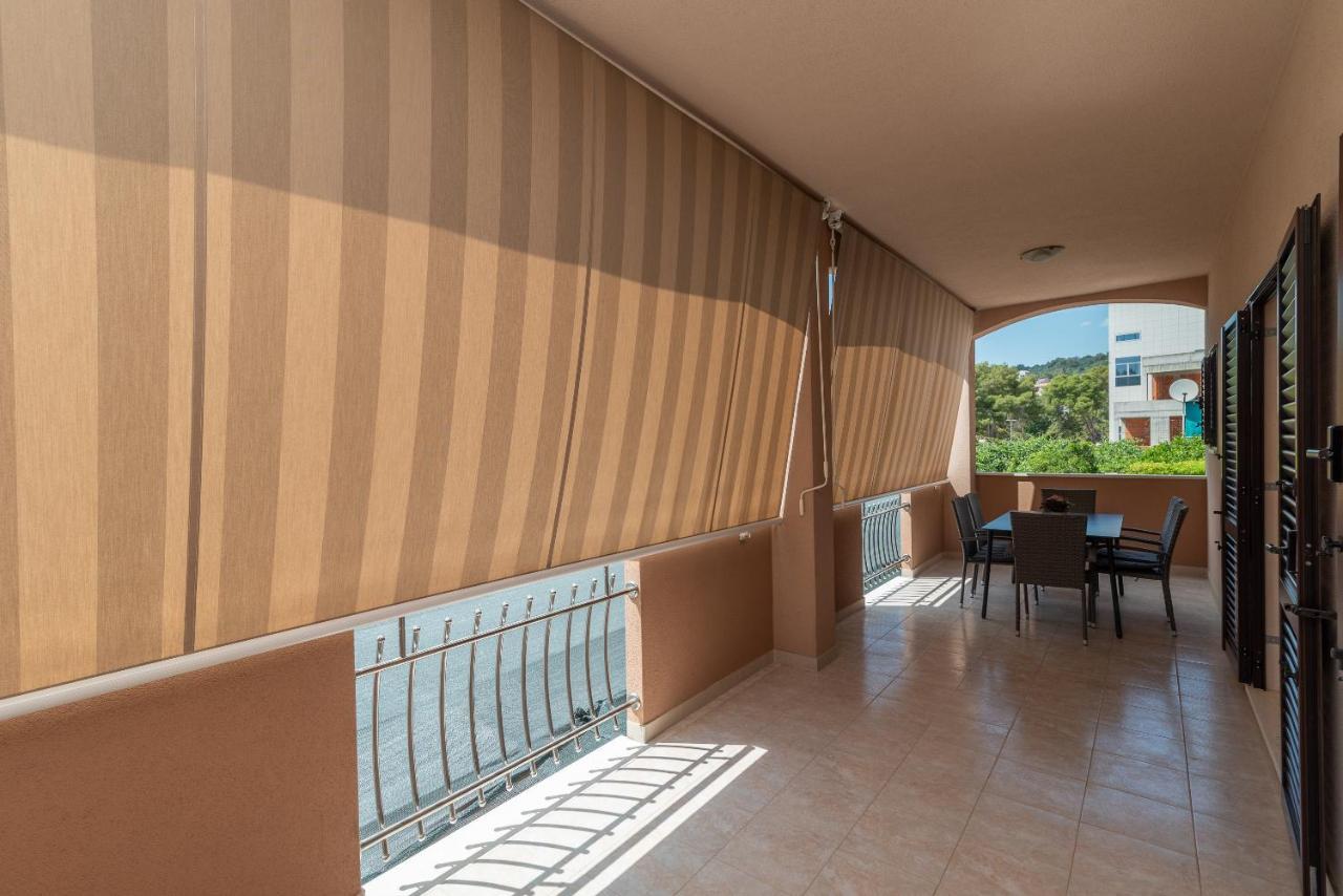 Apartments Villa Magdalena トロギール エクステリア 写真