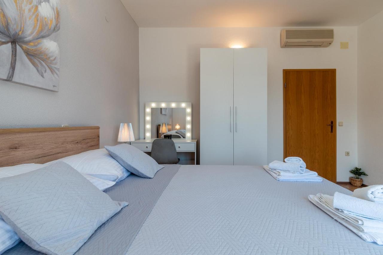 Apartments Villa Magdalena トロギール エクステリア 写真
